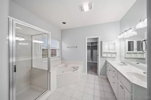 Bath - 9108 E 77th St, Tulsa, OK 74133 photo 1 of 6