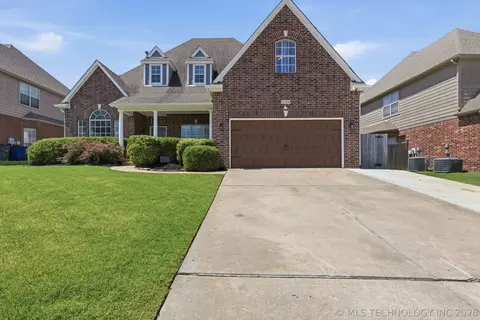 9108 E 77th St, Tulsa, OK 74133