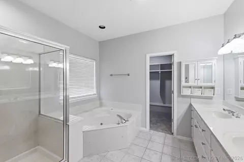 Bath - 9108 E 77th St, Tulsa, OK 74133 photo 1 of 6