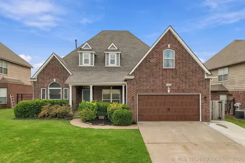 Exterior - 9108 E 77th St, Tulsa, OK 74133 photo 1 of 4