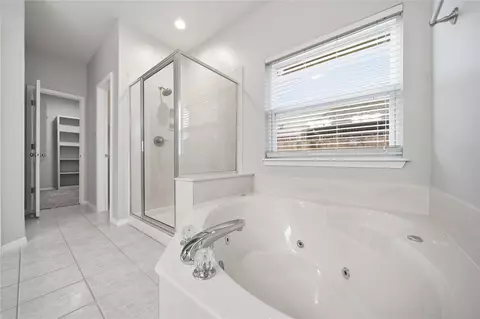 Bath - 9108 E 77th St, Tulsa, OK 74133 photo 5 of 6