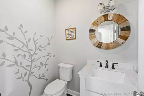Bath - 9108 E 77th St, Tulsa, OK 74133 photo 6 of 6