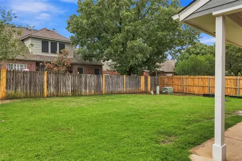 Exterior - 9108 E 77th St, Tulsa, OK 74133 photo 3 of 5