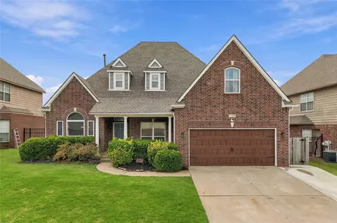 Exterior - 9108 E 77th St, Tulsa, OK 74133 photo 1 of 5