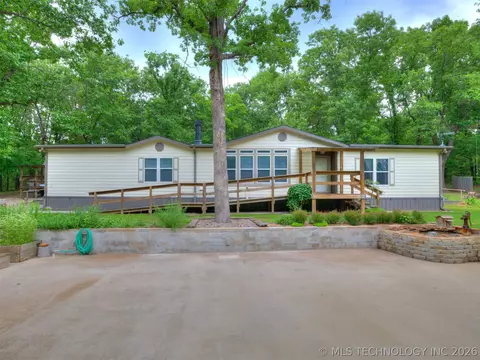 94 W Highland Dr, Sand Springs, OK 74063