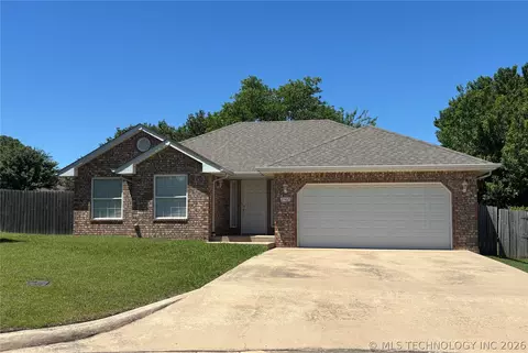 2507 Tanglewood Ct, Ardmore, OK 73401