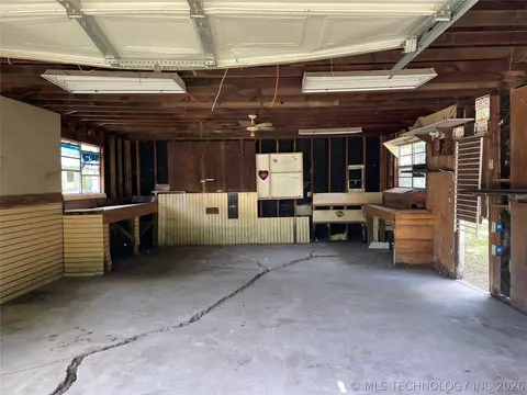 325 N Bluff St, Ada, OK 74820 photo 5