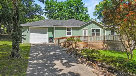 403 N Jones Rd, Tahlequah, OK 74464