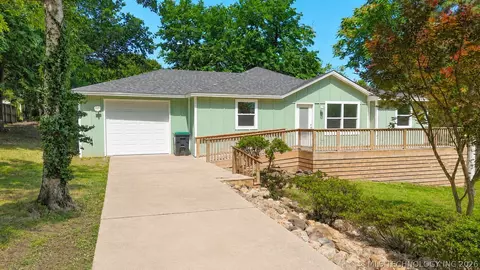403 N Jones Rd, Tahlequah, OK 74464