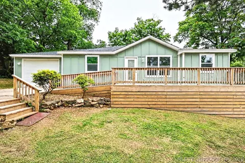 403 N Jones Rd, Tahlequah, OK 74464
