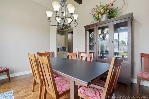 Dining - 2821 E 103rd Pl, Tulsa, OK 74137 photo 5 of 5