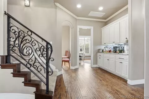 Entry Way - 2821 E 103rd Pl, Tulsa, OK 74137 photo 4 of 6