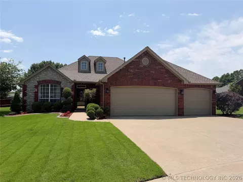 13002 E 114th Ct N, Owasso, OK 74055