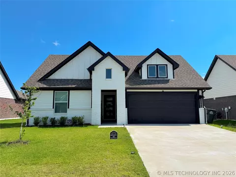 10206 E 132nd St S, Bixby, OK 74008