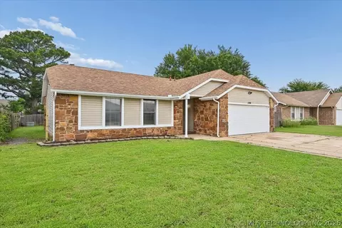 1708 N Aster Ave, Broken Arrow, OK 74012