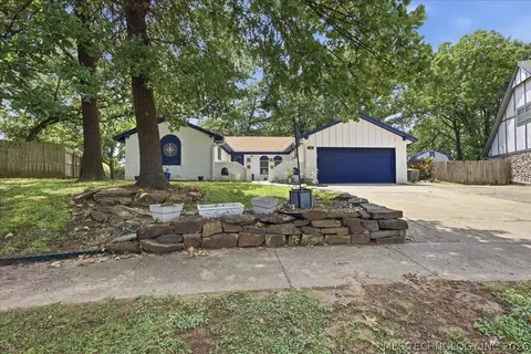 334 Spruce Ct, Sand Springs, OK 74063