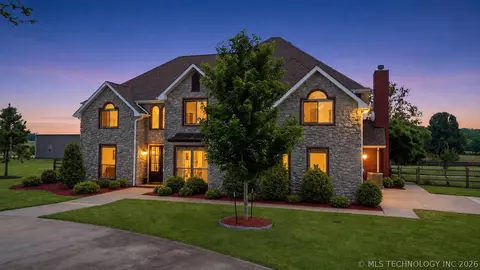 5868 W 493, Pryor, OK 74361