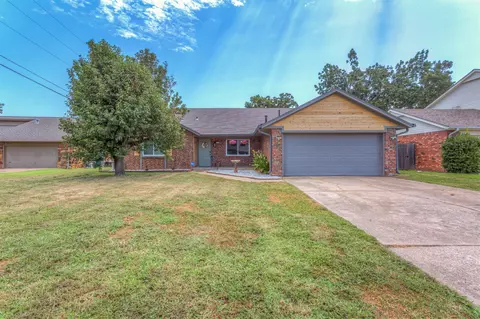 3105 Magnolia Ct, Sand Springs, OK 74063