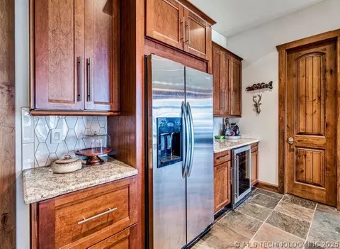 Kitchen - 166 Channel Rd, Eufaula, OK 74432 photo 9 of 9