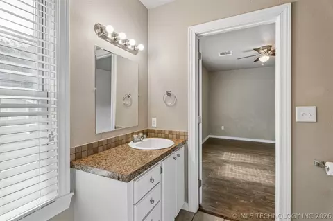 Bath - 3113 E 12th St, Tulsa, OK 74104 photo 2 of 4