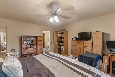 Bedroom - 7312 E 68th Pl, Tulsa, OK 74133 photo 3 of 7