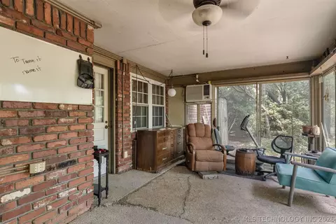 Exterior - 7312 E 68th Pl, Tulsa, OK 74133 photo 6 of 10