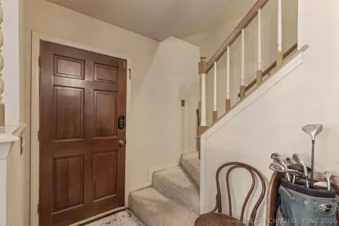 Entry Way - 7312 E 68th Pl, Tulsa, OK 74133 photo 2 of 5