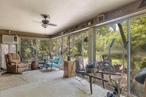 Exterior - 7312 E 68th Pl, Tulsa, OK 74133 photo 5 of 10