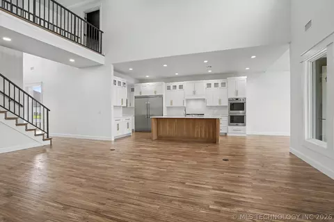 Living - 17298 E 45th Pl, Tulsa, OK 74134 photo 5 of 6