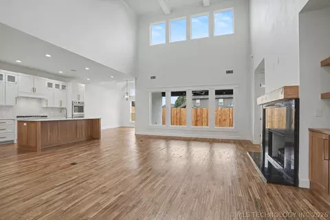 Living - 17298 E 45th Pl, Tulsa, OK 74134 photo 1 of 6