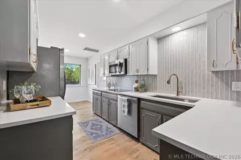 Kitchen - 3748 E 48th Pl, Tulsa, OK 74135 photo 1 of 5