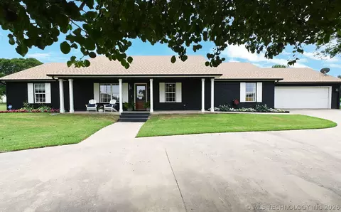 106 Redbud Ln, Gore, OK 74435
