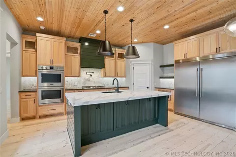 Kitchen - 3732 E 115th Pl S, Tulsa, OK 74137 photo 2 of 4