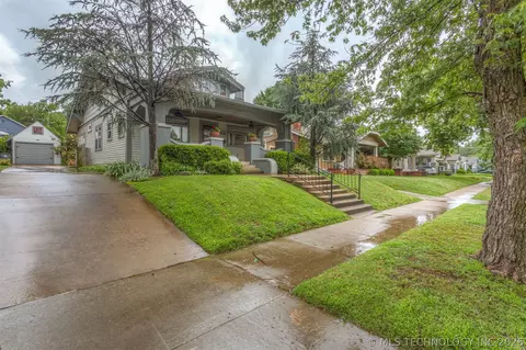 1832 E 16th Pl, Tulsa, OK 74104 photo 2