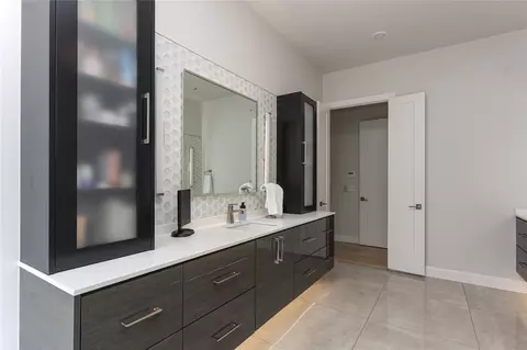 Bath - 3131 E 26th Pl, Tulsa, OK 74114 photo 8 of 14