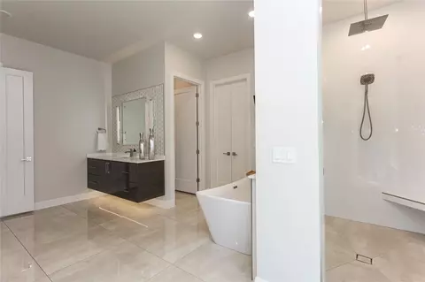 Bath - 3131 E 26th Pl, Tulsa, OK 74114 photo 4 of 14