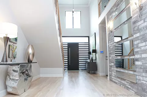 Entry Way - 3131 E 26th Pl, Tulsa, OK 74114 photo 2 of 3