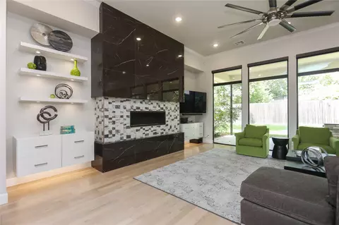 Living - 3131 E 26th Pl, Tulsa, OK 74114 photo 2 of 9