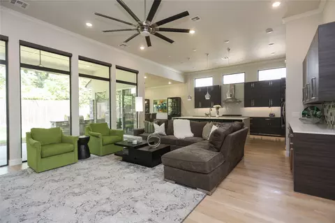 Living - 3131 E 26th Pl, Tulsa, OK 74114 photo 6 of 9