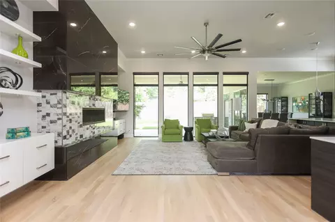Living - 3131 E 26th Pl, Tulsa, OK 74114 photo 1 of 9