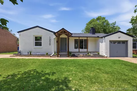1220 S Delaware Pl, Tulsa, OK 74104