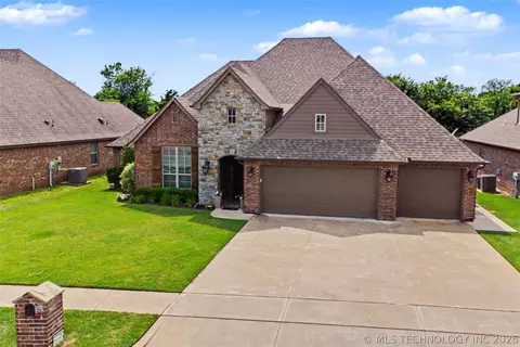 7906 N 142nd Ave E, Owasso, OK 74055