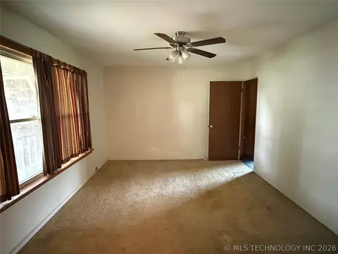 Living - 8909 E 33rd Pl, Tulsa, OK 74145 photo 1 of 2