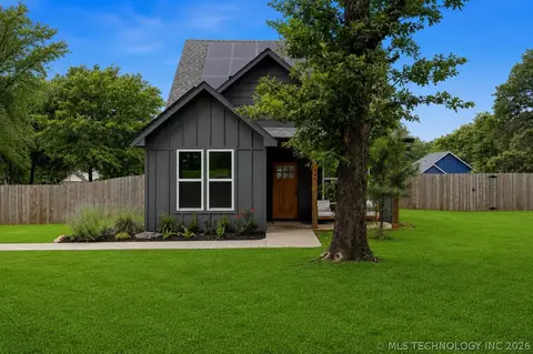 440 W 2nd St, Silo, OK 74701