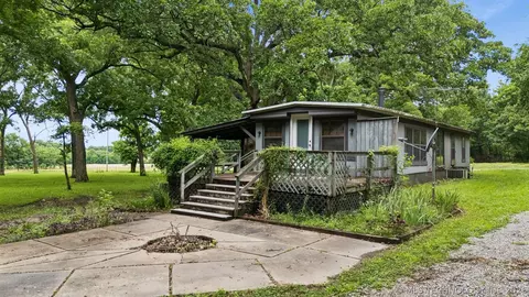 14261 E 425 Rd, Claremore, OK 74017