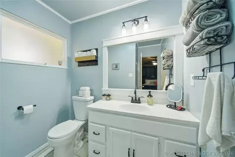 Bath - 1708 E 60th Pl, Tulsa, OK 74105 photo 1 of 3