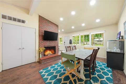 Dining - 1708 E 60th Pl, Tulsa, OK 74105 photo 1 of 3