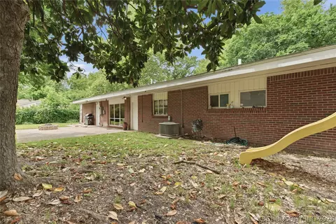Exterior - 1708 E 60th Pl, Tulsa, OK 74105 photo 5 of 6