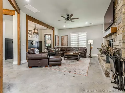 135 Dixie Cv, Eufaula, OK 74432 photo 10