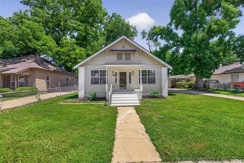 320 E 5th St, Claremore, OK 74017